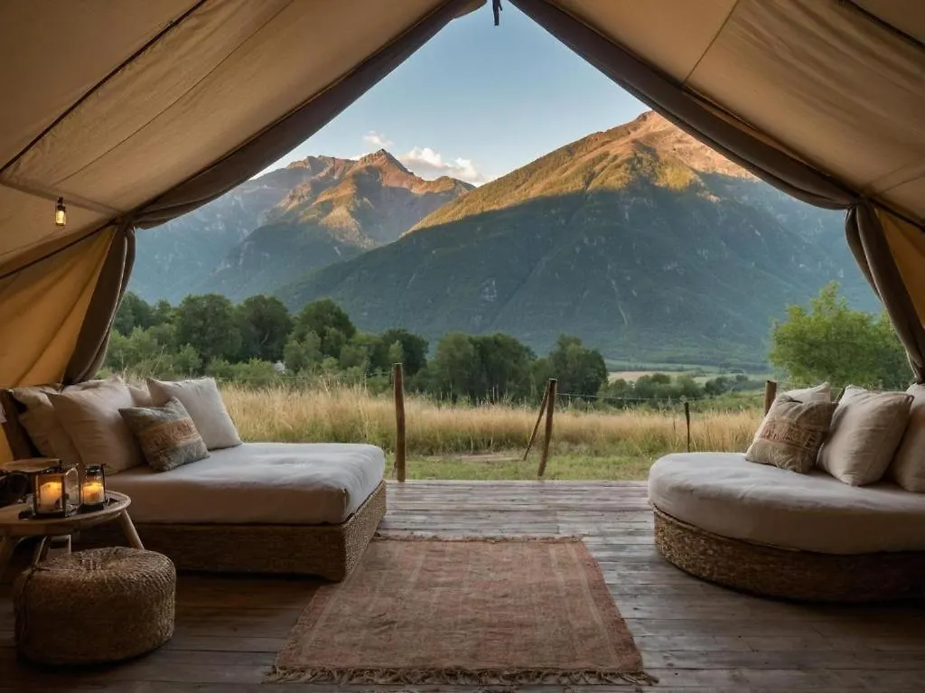 Luxury tent Nuit Insolite En Plein Coeur De La Nature Rochebrune